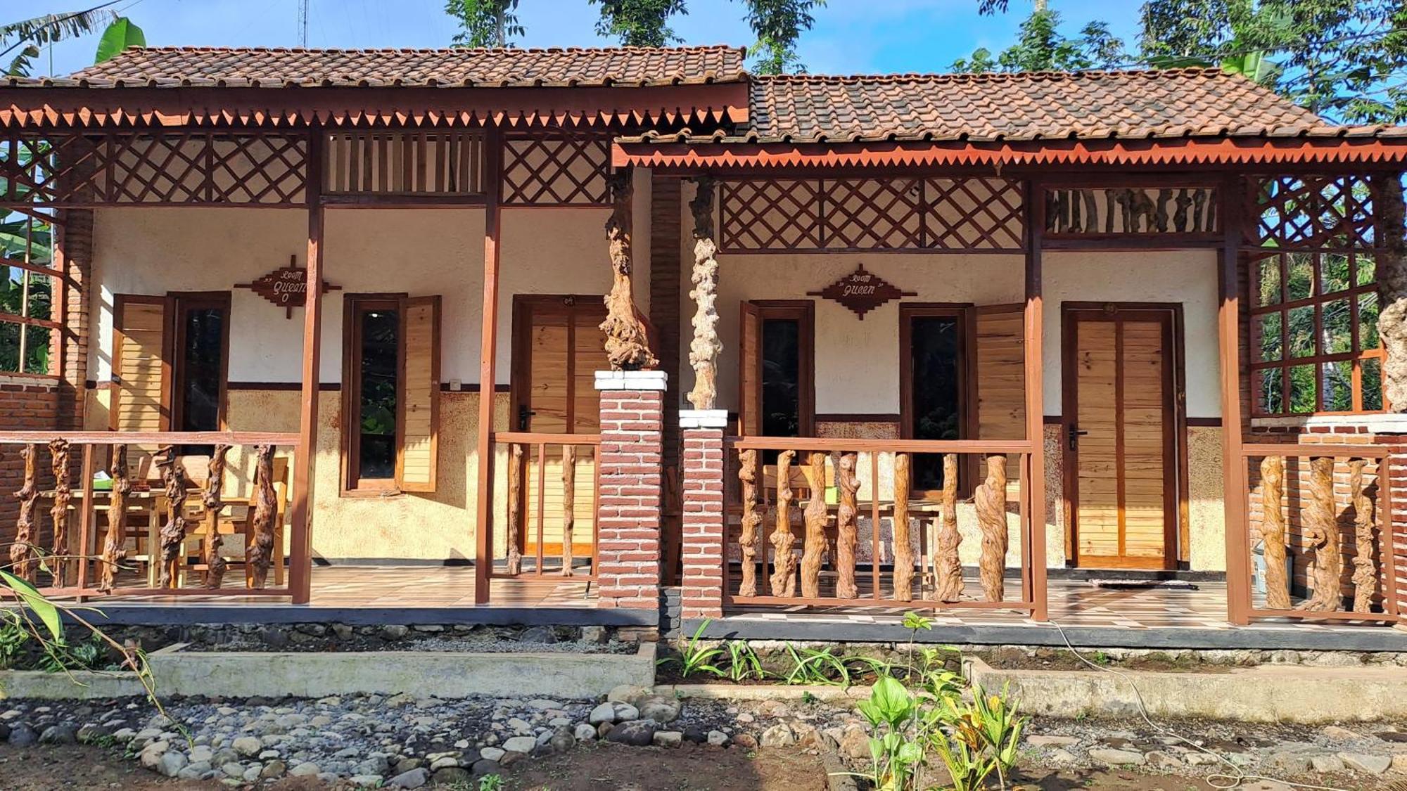 Berliant Homestay Jambu  Экстерьер фото